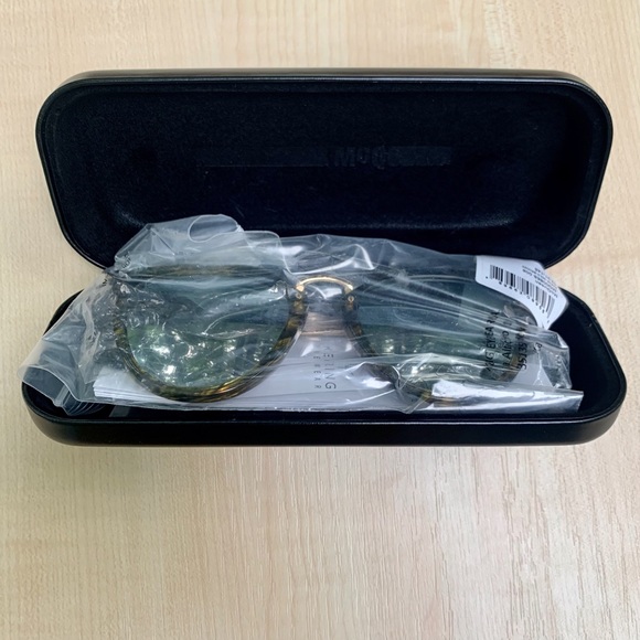 Sold out 💫 ALEXANDER MCQUEEN Luxe Sunglasses Cateye Wood Grain Mirrored lenses - Picture 11 of 11